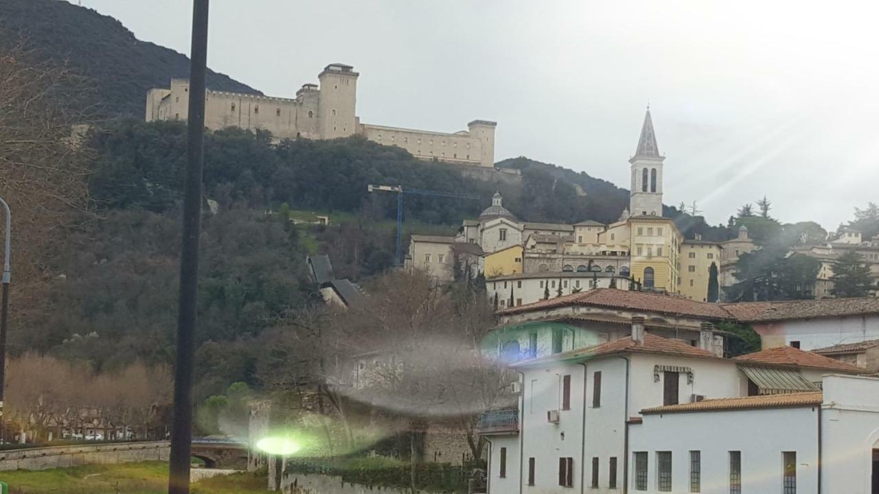 Apartamento Via Della Posterna Spoleto Exterior foto
